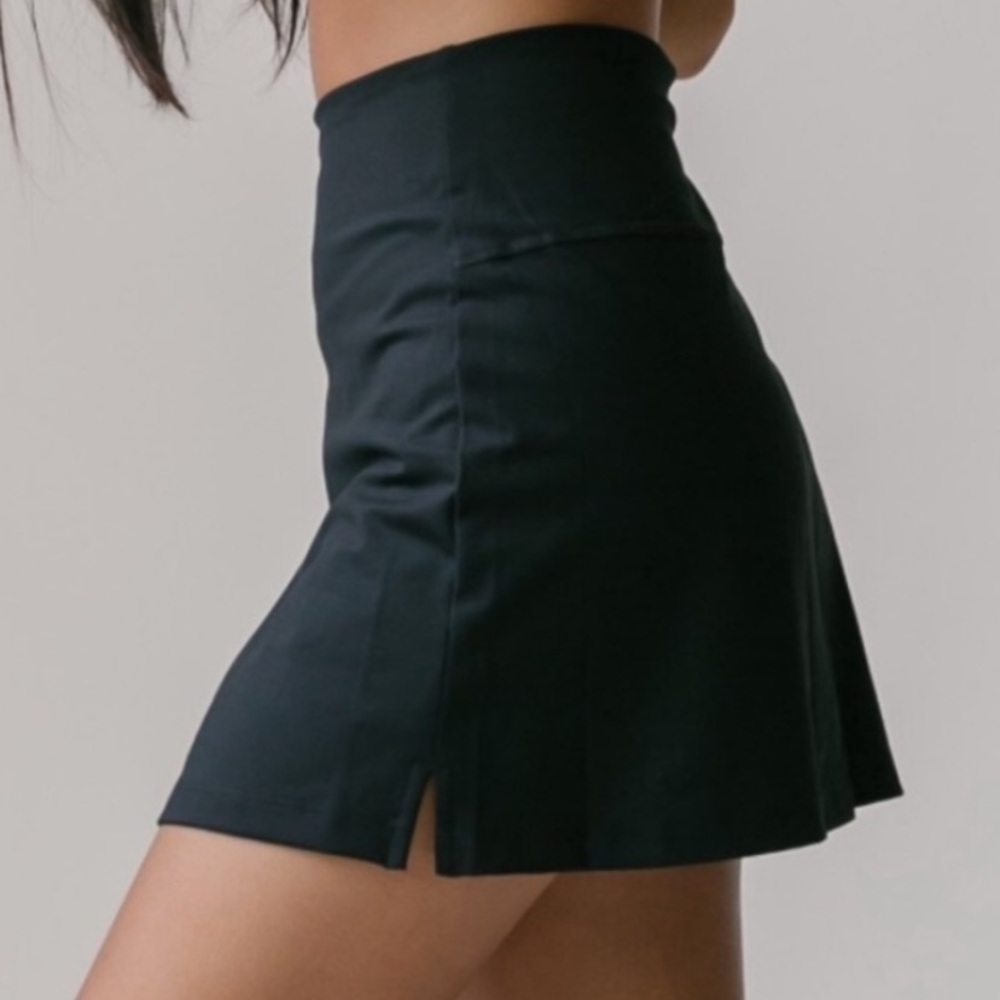 Brand new SKORT: Girlfriend Collective NWT